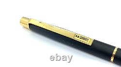 Gorgeous Papermate Fountain Pen, Matte Black, Gold Plated Medium Nib, W. Germany