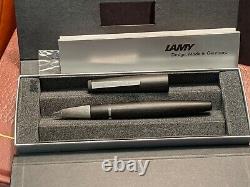 Lamy 2000 Matte Black Fountain Pen 14K nib Oblique Medium (for right handers)