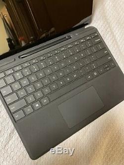 Microsoft Surface Pro X Matte Black + Signature Keyboard/Pen + 4G LTE