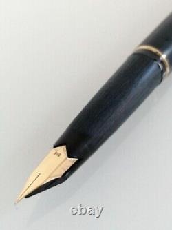 Montblanc 220 Black 14K 585 Fountain Pen Matte Hairline finished USED