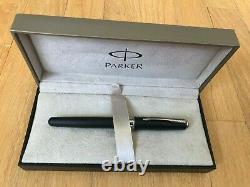 PARKER Sonnet Matte black Fountain Pen New In Box F-1743617 Parker Logo on nib