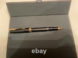 PARKER Sonnet Rollerball Pen, Matte Black Lacquer with Gold Trim, Fine Point Bla