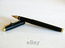 Parker 75 Fountain Pen In Matte Black Epoxy With Gold Trim & 14k Gold Nib Nos
