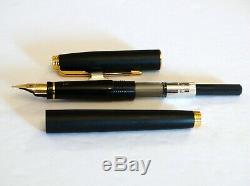 Parker 75 Fountain Pen In Matte Black Epoxy With Gold Trim & 14k Gold Nib Nos