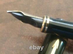 Parker Duofold Centennial Gt Black Fountain Pen 18k Nib Flat Top Mint