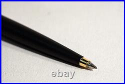 Parker The Matte Black Classic Ballpoint Pen with New Blue Refill