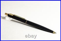 Parker The Matte Black Classic Ballpoint Pen with New Blue Refill