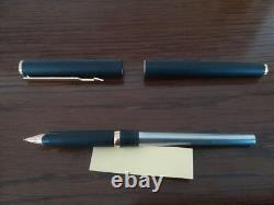 Parker fountain pen matte black #52487d