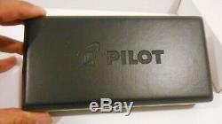 Pilot Vanishing Point Fountain Pen Gun Metal Gray & Matte Black 18K Fine Box