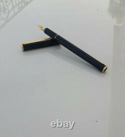 - Rare - Aurora fountain pen gold nib 14k black matte