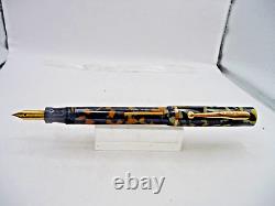 Univer by Sheaffer Vintage Flat Top Black and Pearl Fountain Pen-fine point