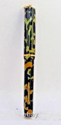 Univer by Sheaffer Vintage Flat Top Black and Pearl Ring Pen-flexible medium nib