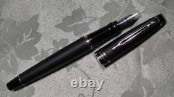 Waterman Expert Fountain Pen Matte Black Gt Nib F With Converter